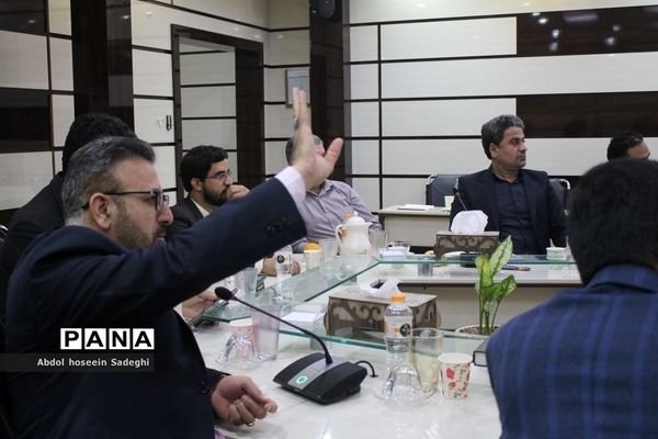 نشست توجیهی امتحانات نهایی خرداد 1402 در بوشهر