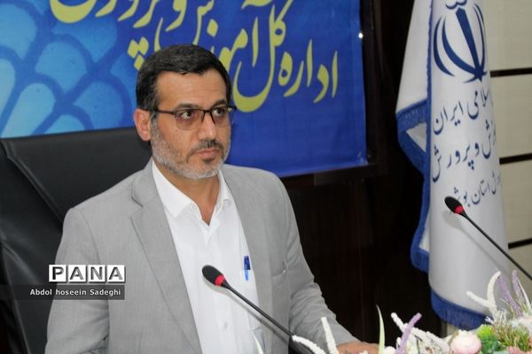 نشست توجیهی امتحانات نهایی خرداد 1402 در بوشهر