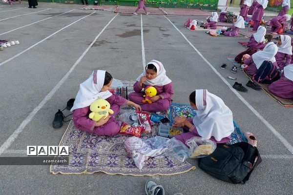 برگزاری اردوی درون مدرسه‌ای در دبستان بعثت شهرستان ابرکوه