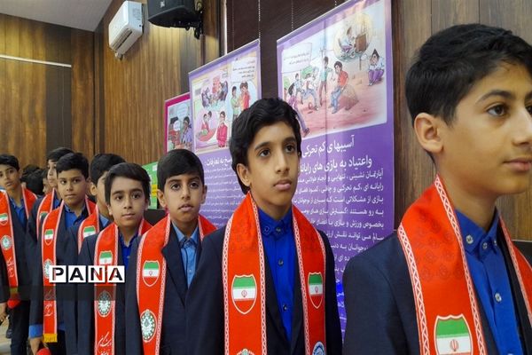 مراسم گرامیداشت سالروز تاسیس سازمان دانش‌آموزی در بندرعباس