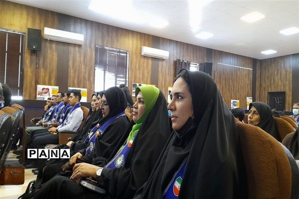 مراسم گرامیداشت سالروز تاسیس سازمان دانش‌آموزی در بندرعباس