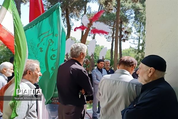زیارت قبور شهدای گمنام پاکدشت