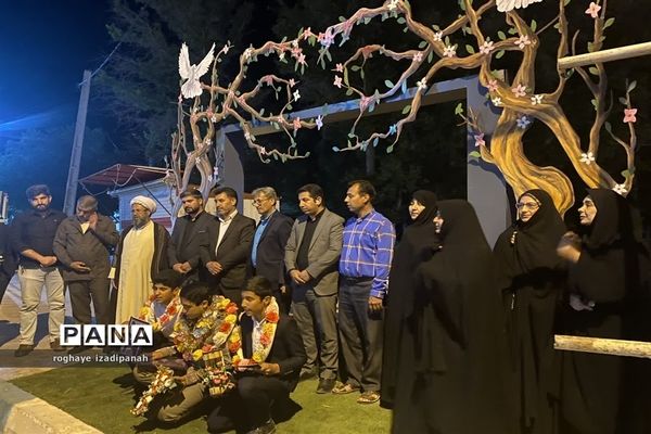 استقبال از دانش‌آموزان هراتی برگزیده در مسابقات قرآن، عترت و نماز استانی
