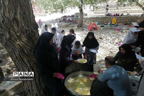 اردوی تفریحی دانش‌آموزان دبستان حضرت زینب(س) شهرستان خاتم