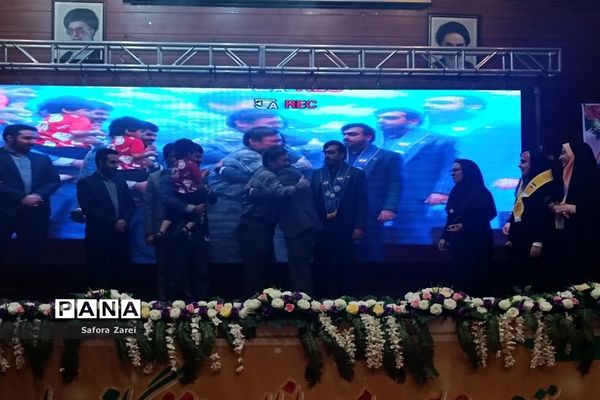 قدردانی از مربیان عضو سازمان دانش‌آموزی ناحیه ۴