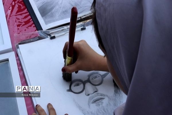 نمایشگاه آثار هنری دانش‌آموزان بهارستانی
