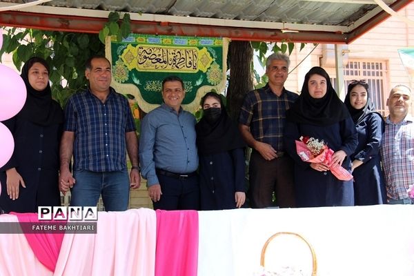 جشن روز دختر در دبیرستان حضرت زینب(س) ناحیه یک شهرری