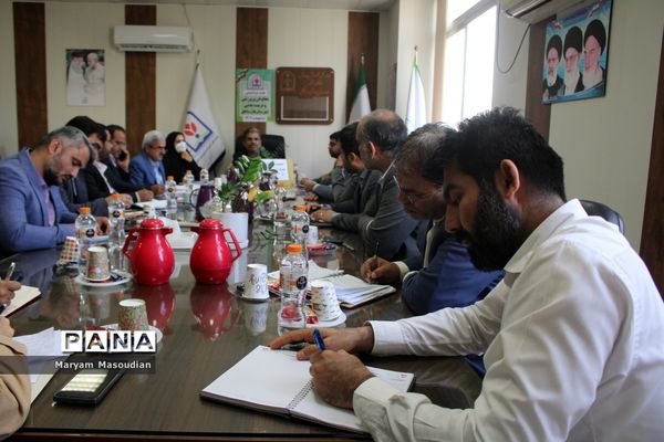 نشست هم‌اندیشی معاونان پرورشی و تربیت‌بدنی شهرستان‌ها و مناطق استان بوشهر