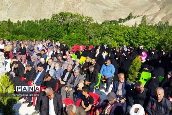 تشییع پیکر شهید گمنام در روستای انزهای شهرستان فیروزکوه