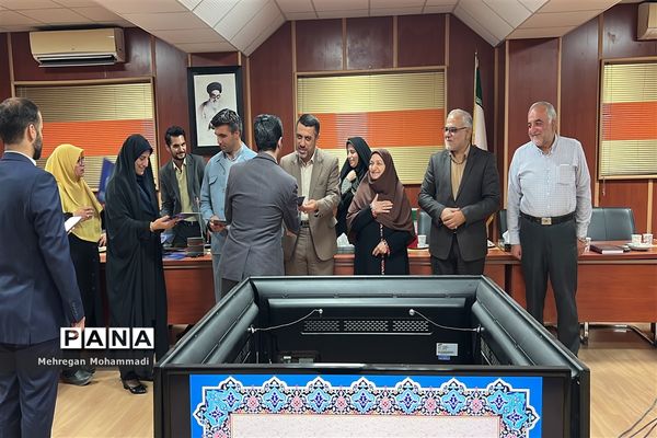 نشست صمیمانه عوامل ستادی و اجرایی جشن سالروز تاسیس سازمان دانش‌آموزی