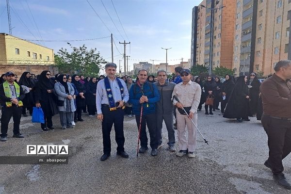 پیاده‌روی به‌مناسبت هفته سازمان دانش‌آموزی شهرستان بجنورد