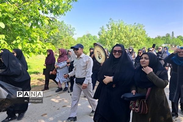 پیاده‌روی به‌مناسبت هفته سازمان دانش‌آموزی شهرستان بجنورد