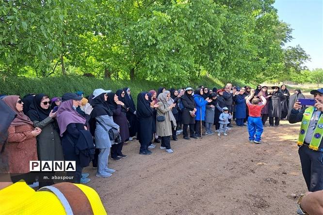 پیادهروی بهمناسبت هفته سازمان دانشآموزی شهرستان بجنورد