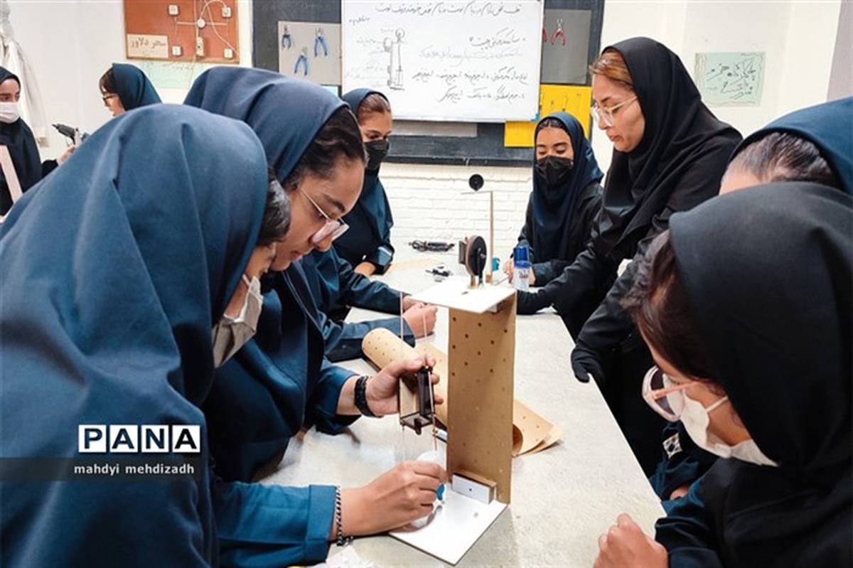 تدریس الگوی برتر با محوریت ساز و کار حرکتی در دبیرستان شهید قویدل مشهد/فیلم