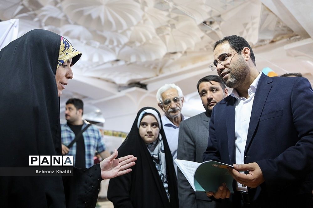 بازدید سرپرست وزارت آموزش و پرورش از نمایشگاه کتاب تهران