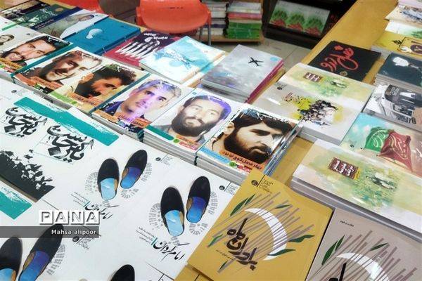 بازدید هنرمندان شهرستان قرچک از نمایشگاه بین‌المللی کتاب