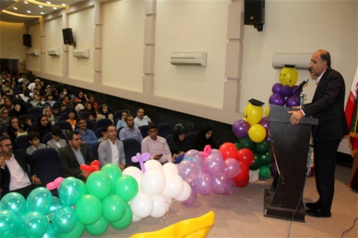 جشن الفبای ۲۷ هزار دانش‌آموز کلاس اولی بوشهری برگزار شد