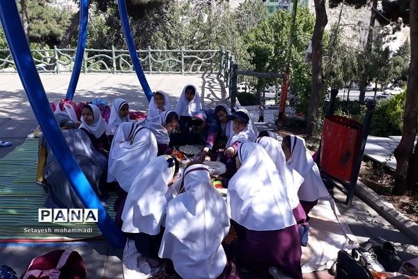 اردوی دانش‌آموزان دبستان حضرت زهرا(س) ۲ رودهن در آخرین روز سال تحصیلی