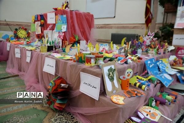 نمایشگاه دست‌سازه‌های دانش‌آموزان شهرستان اسلامشهرمبتنی برمحتوای مجلات رشد