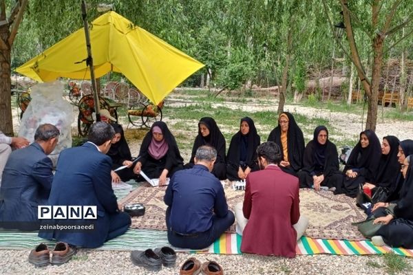 اردوی تفریحی و آموزشی معاونان و مربیان پرورشی در روستای فرح‌آباد شهرستان فیروزکوه