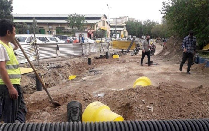 پیشرفت 70 درصدی پروژه عمرانی ساماندهی فاضلاب و جمع‌آوری آب‌های سطحی در میدان بهمن