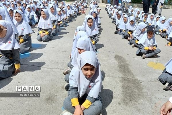 مراسم روز دختر در مدرسه دخترانه ریحانه‌النبی شهرستان قرچک‌