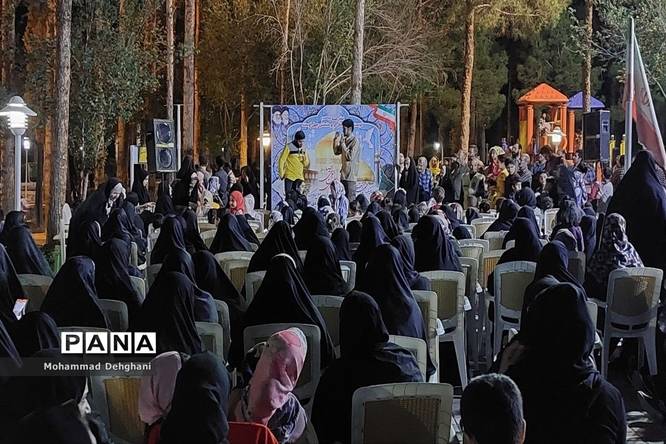 جشن بزرگ روز دختر در نایین