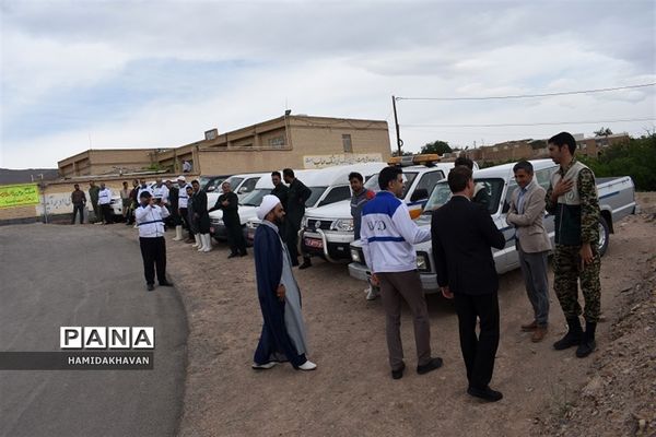 آغاز به‌کار اردوی جهادی‌  واکسیناسیون دامپزشکی در بهاباد
