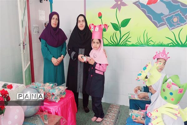 برپایی جشن الفبای دانش‌آموزان کلاس اولی مدرسه هاشمی نژاد خاتم