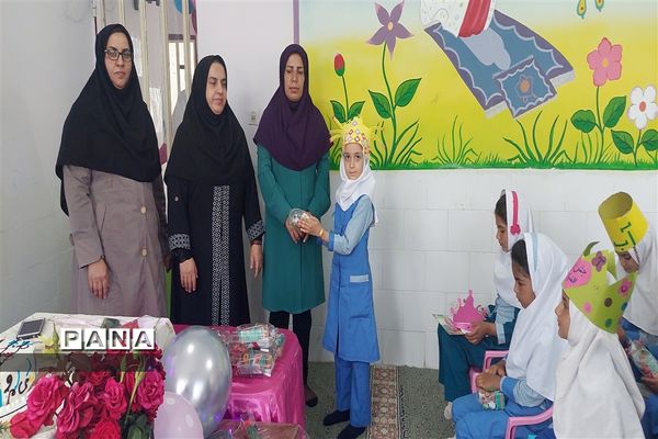 برپایی جشن الفبای دانش‌آموزان کلاس اولی مدرسه هاشمی نژاد خاتم