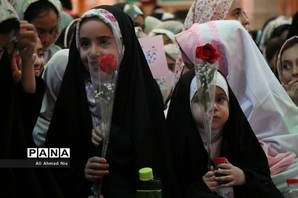 مراسم جشن دختران و دهه کرامت در حرم حضرت معصومه(س)