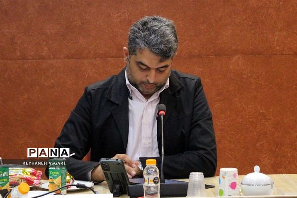 نشست هم‌اندیشی ستاد اوقات فراغت تابستان ۱۴۰۲ در ‌آموزش و پرورش شهرستان‌های تهران