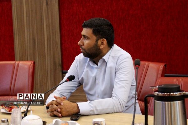 نشست هم‌اندیشی ستاد اوقات فراغت تابستان ۱۴۰۲ در ‌آموزش و پرورش شهرستان‌های تهران