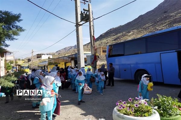 اردوی تفریحی دانش‌آموزان دبستان پرنیان شهرستان ابرکوه