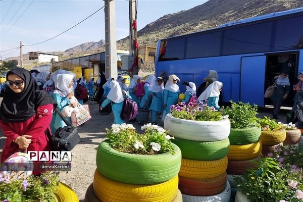 اردوی تفریحی دانش‌آموزان دبستان پرنیان شهرستان ابرکوه