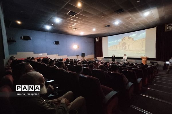 گردهمایی فعالان فرهنگی حوزه دختران نوجوان شهر تهران