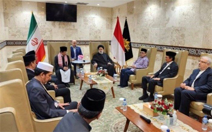 دیدار روسای سازمان‌های اسلامی اندونزی با آیت‌الله رئیسی در مسجد استقلال جاکارتا
