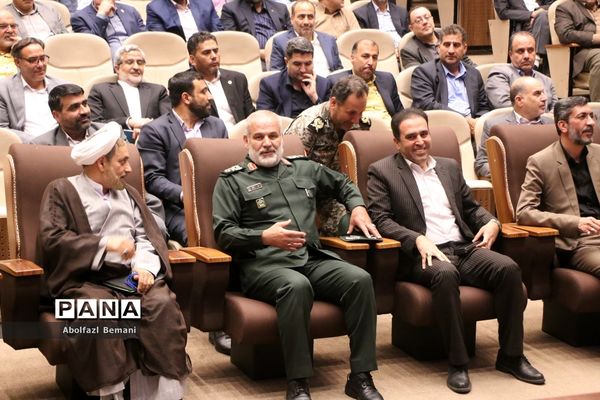 بازدید مدیران دستگاه‌های اجرایی قم از نمایشگاه توانمندی‌های هوافضا