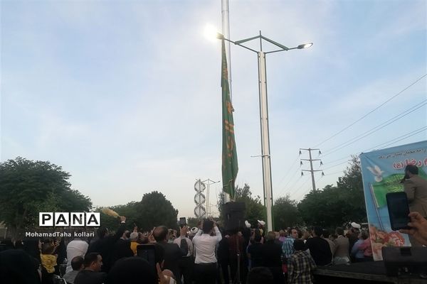 آیین اهتزاز پرچم مطهر حرم رضوی در ورامین