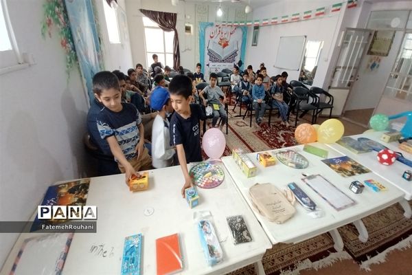 برگزاری جشن دهه کرامت و اختتامیه کلاس‌های دارالقرآن مرحوم حیدری خلیل‌آباد