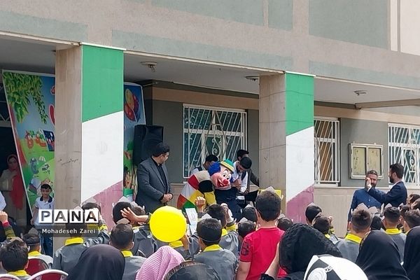 برگزاری مراسم جشن الفبا در مدرسه شهدای غزه شهرستان‌قرچک