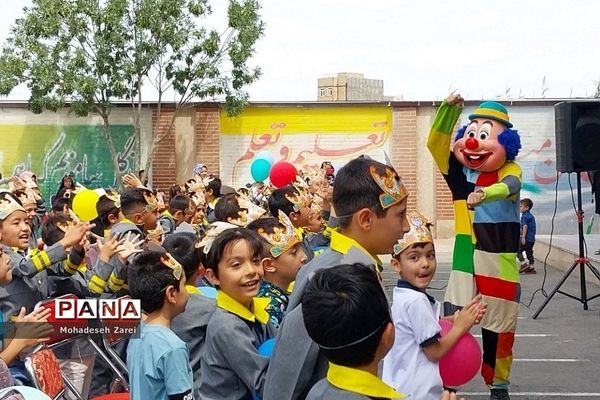 برگزاری مراسم جشن الفبا در مدرسه شهدای غزه شهرستان‌قرچک