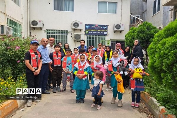 دیدار اعضای سازمان دانش‌آموزی گلوگاه با رئیس اداره میراث فرهنگی