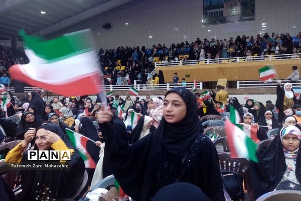 جشن بزرگ خانوادگی دهه کرامت