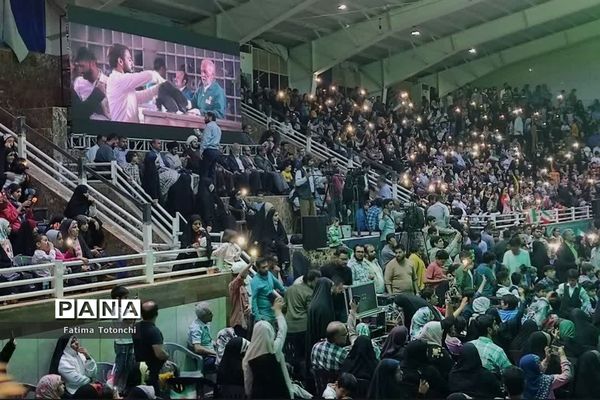 جشن بزرگ خانوادگی دهه کرامت