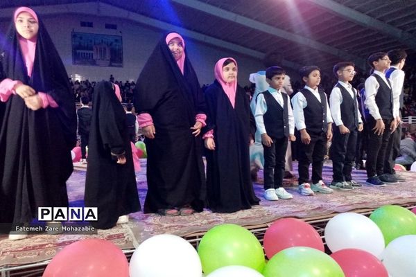 جشن بزرگ خانوادگی دهه کرامت