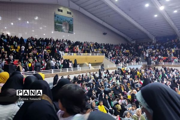 جشن بزرگ خانوادگی دهه کرامت