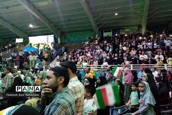 جشن بزرگ خانوادگی دهه کرامت