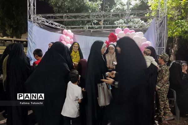 جشن بزرگ خانوادگی دهه کرامت