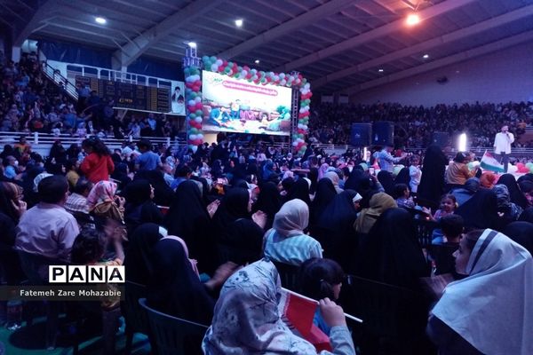 جشن بزرگ خانوادگی دهه کرامت